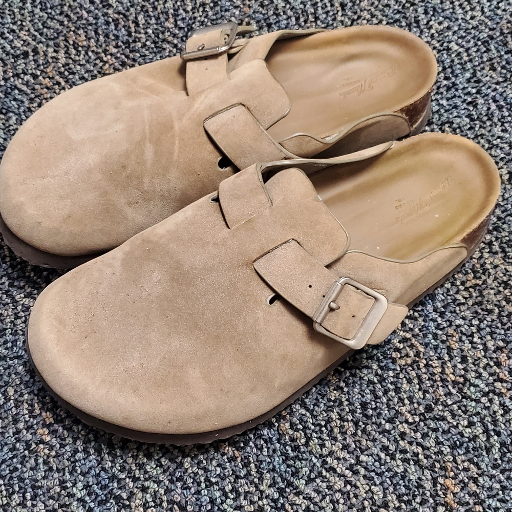 Universal Thread Tan Suede Mules